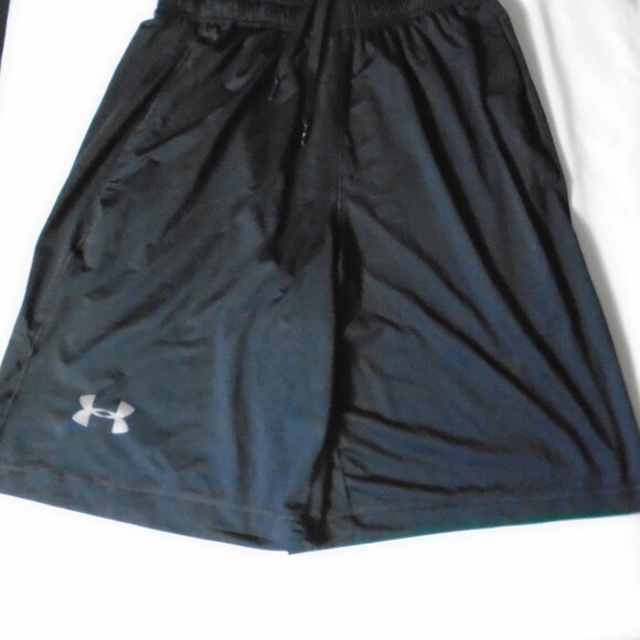 Men's Under Armour Black Shorts Size S New - Picture 1 of 3